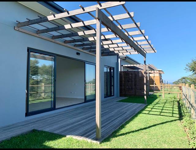3 BEDROOM TOWNHOUSE FOR SALE IN SALT ROCK